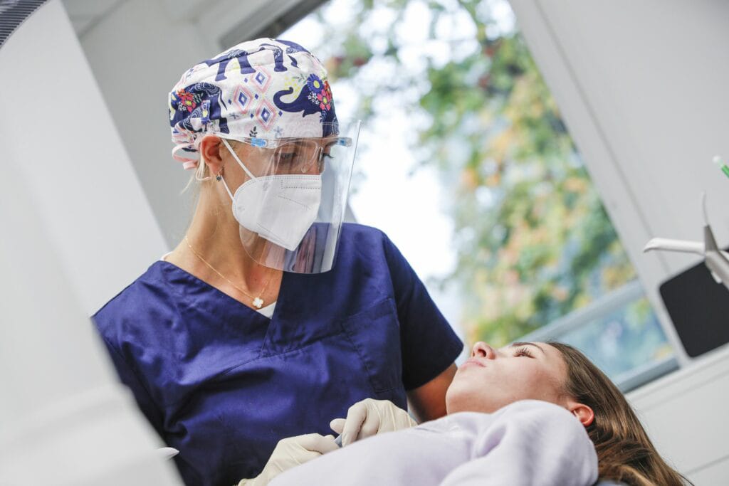 Docteur Jennifer Weiler, pratique exclusive en orthodontie